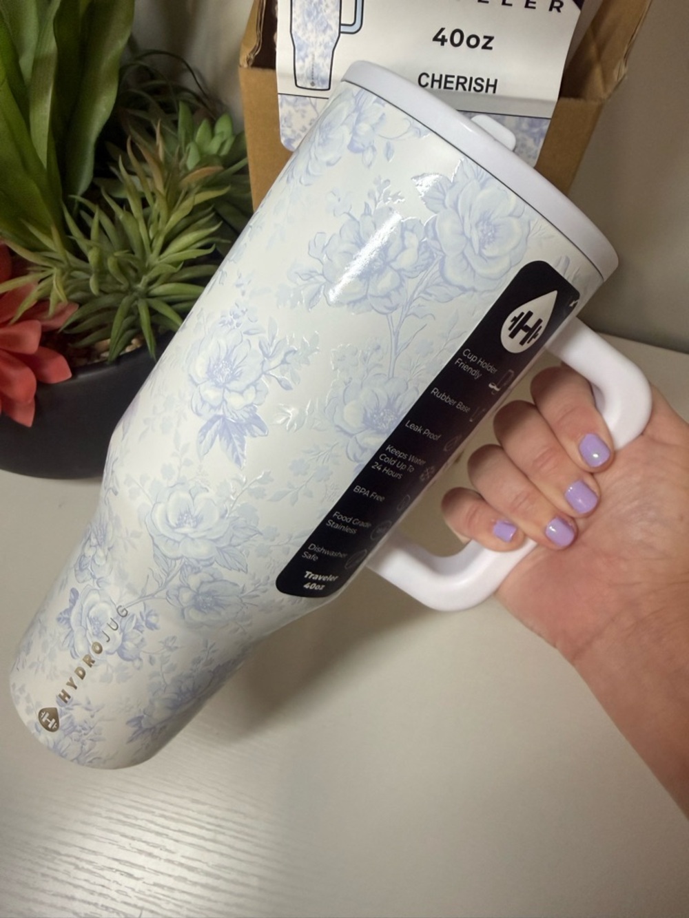 HydroJug Cherish 40 oz Floral Traveler- Light Blue & White - Picture 3 of 4